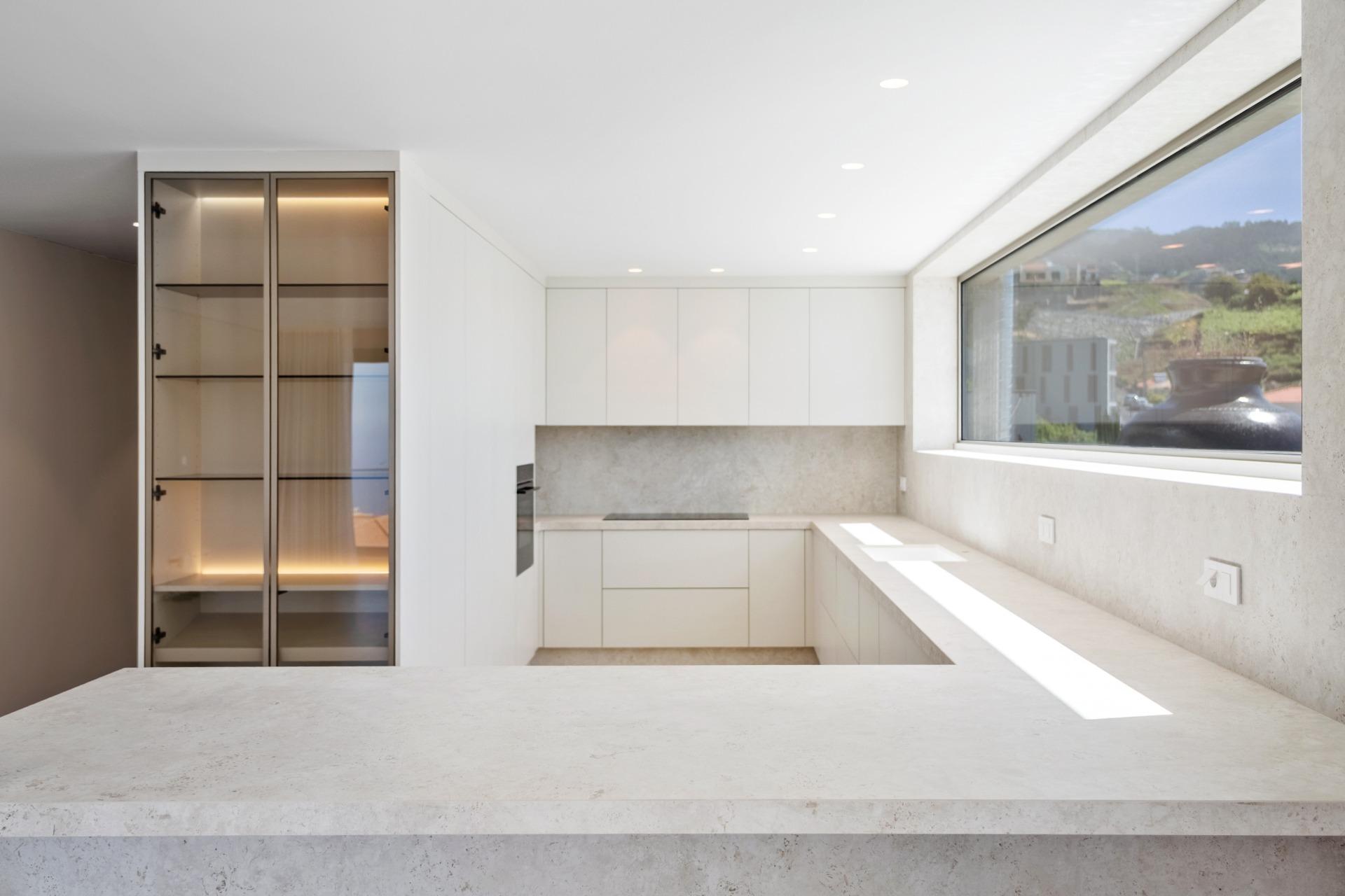 Penthouse T3 de Luxo com Piscina Privativa | Estreito Câmara de Lobos