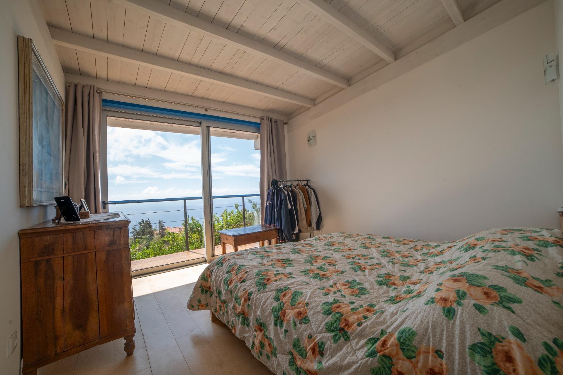 Moradia T2 com Vista Mar e Anexo T1 | Santa Cruz
