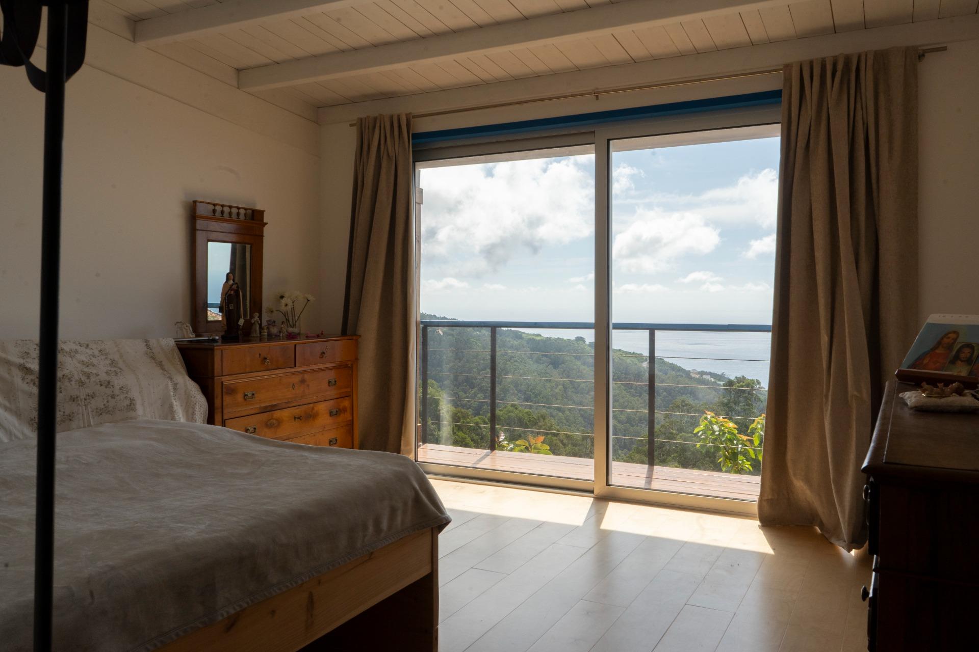Moradia T2 com Vista Mar e Anexo T1 | Santa Cruz