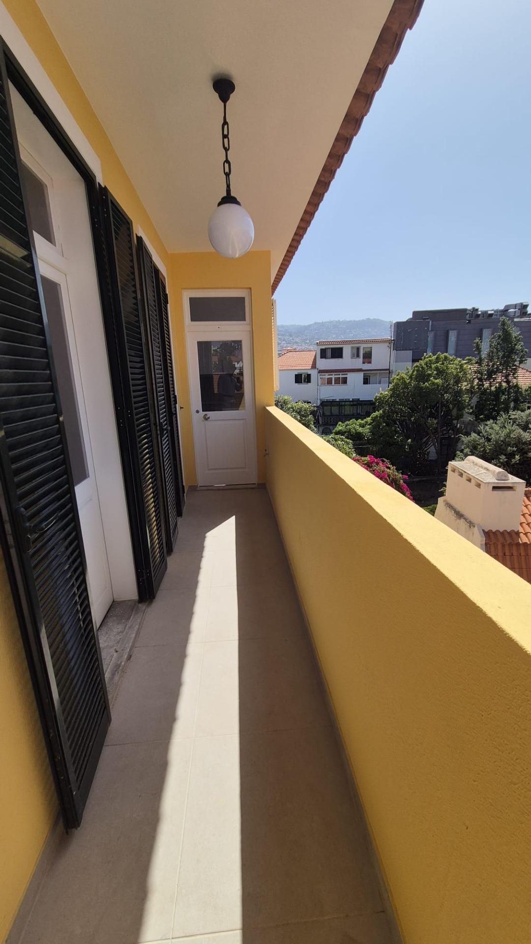 Apartamento T2 para Arrendamento | Rua da Mouraria – Funchal