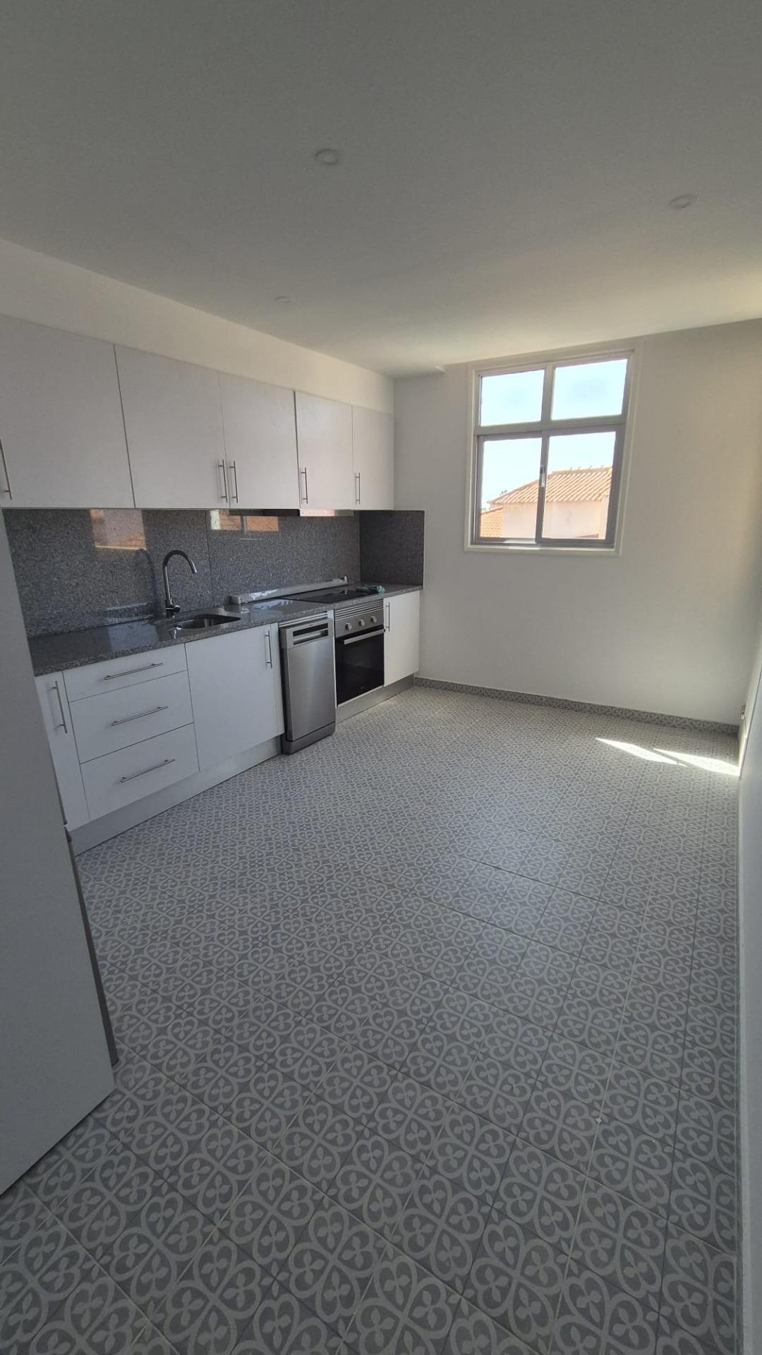 Apartamento T2 para Arrendamento | Rua da Mouraria – Funchal