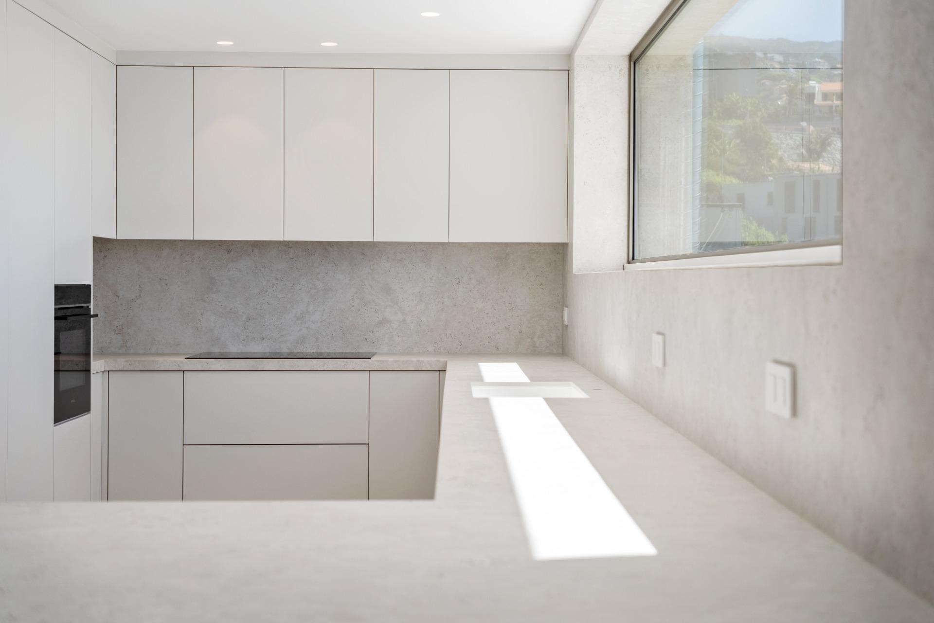 Penthouse T3 de Luxo com Piscina Privativa | Estreito Câmara de Lobos