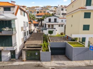 Detached 3-bedroom house